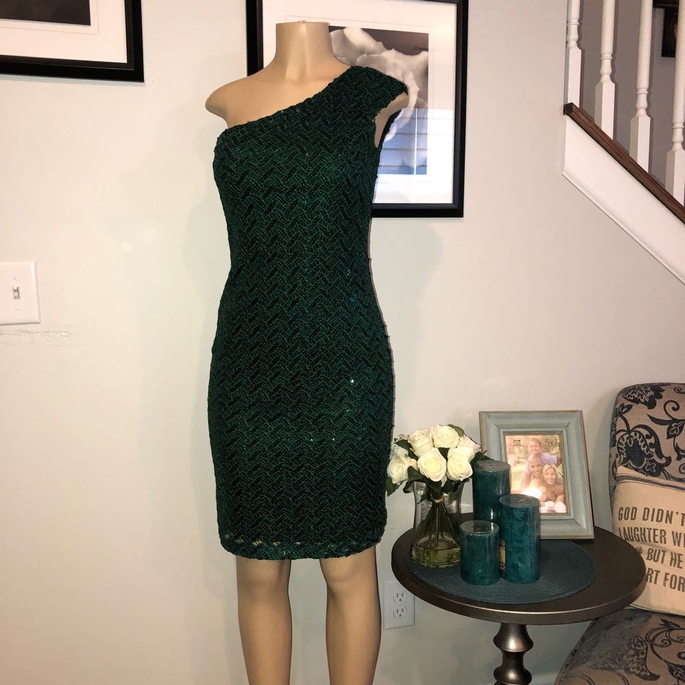 🎊👌🏾DAVID MEISTER SEQUINED ONE SHOULDER DRESS